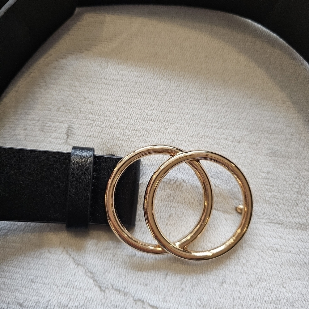 *4 for $25* Ladies Black belt With Goldtone Buckle - Picture 2 of 6